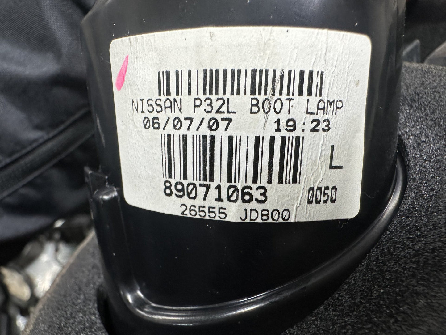 2006-2013 Nissan Dualis J10- Left Tailgate Garnish PN: 89071063
