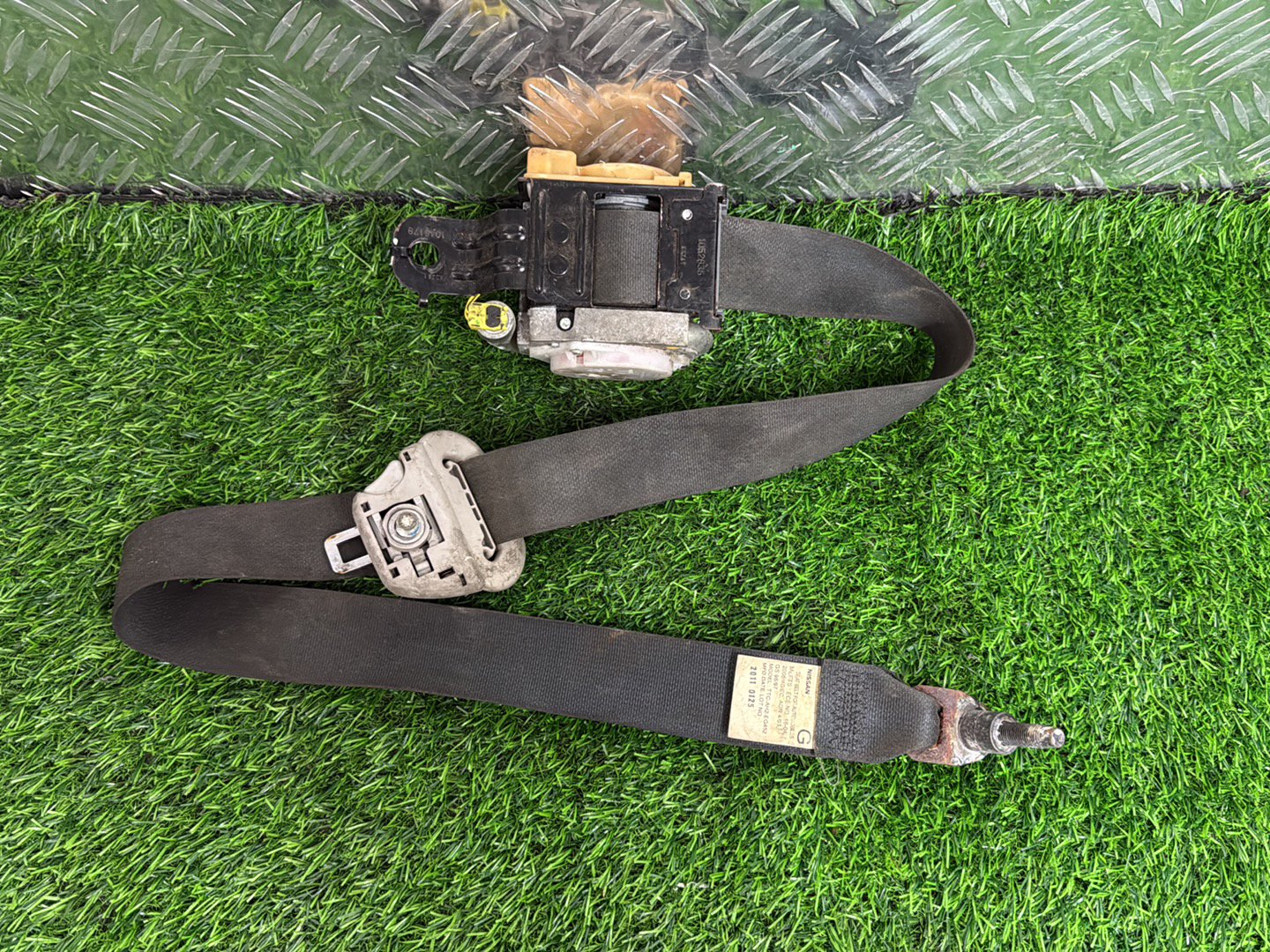 2010 - 2014 Nissan Navara Right Front Seat Belt TTC-AH2-EG452