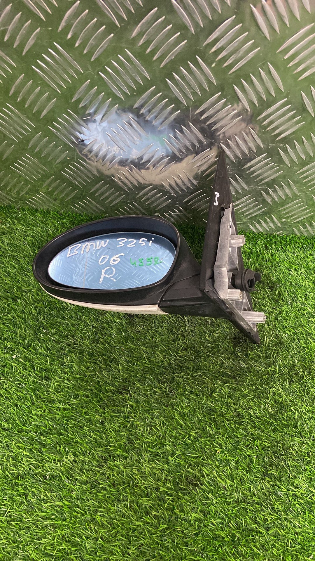 2005 - 2008 BMW 320i xDrive Left Door Mirror 3 PIN