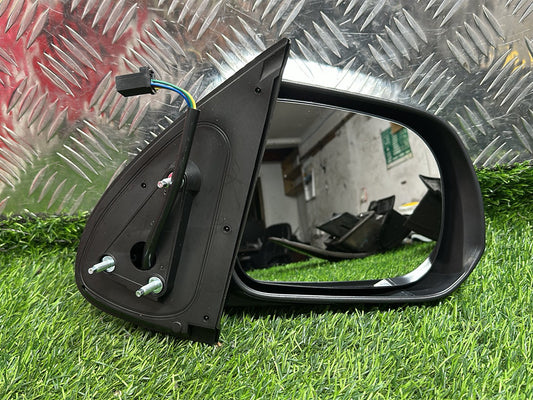 2012-2015 Toyota Hilux- Right Back Door PN: 5 WIRE TYPE