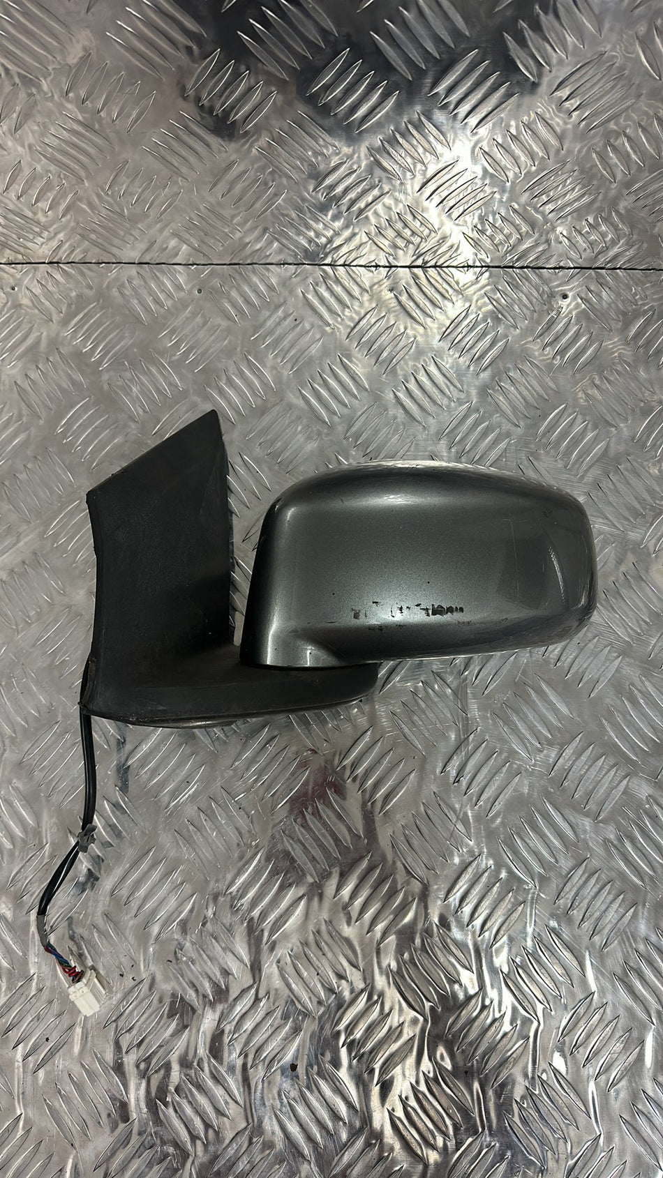 Nissan AD Wingroad Y12 Y12- Left Door Mirror PN: 5 WIRE TYPE