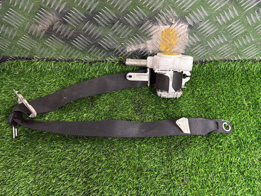2012 - 2018 Toyota RAV4 Right Front Seat Belt 7T3880-P