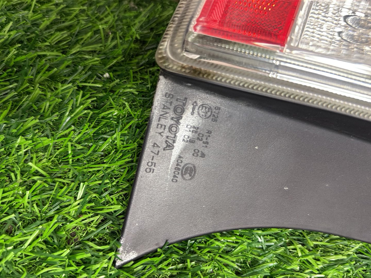 2009 - 2015 Toyota Prius Left Taillight STANLEY 47-55