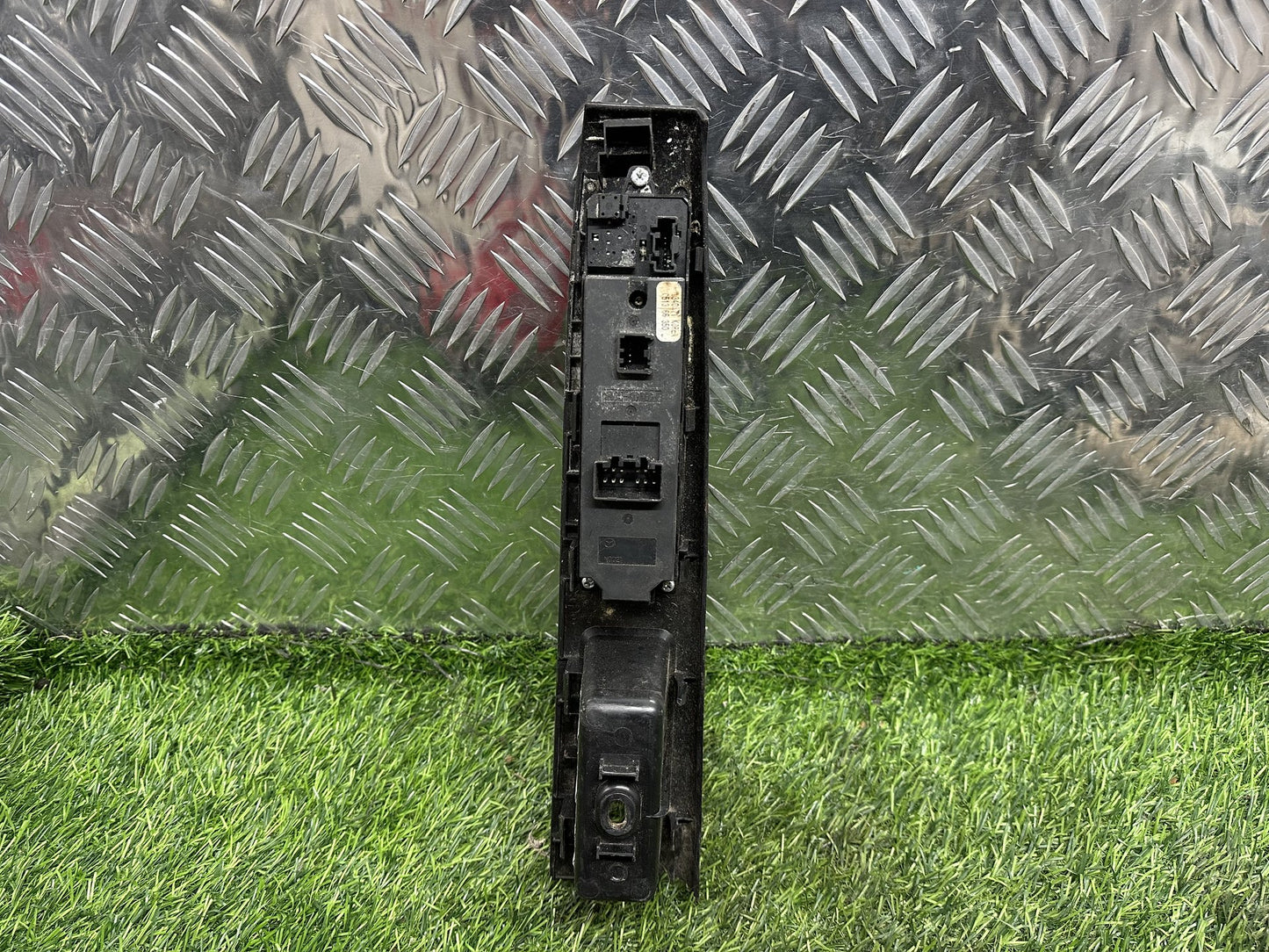 2006-2016 Mazda MPV LY- Right Front Master Power Window Switch PN: C235 68ALIF 02