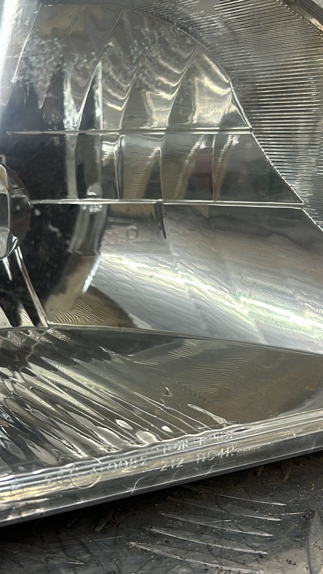 1997-2005 Toyota Hilux Right Headlight DEPO 212-11C4R