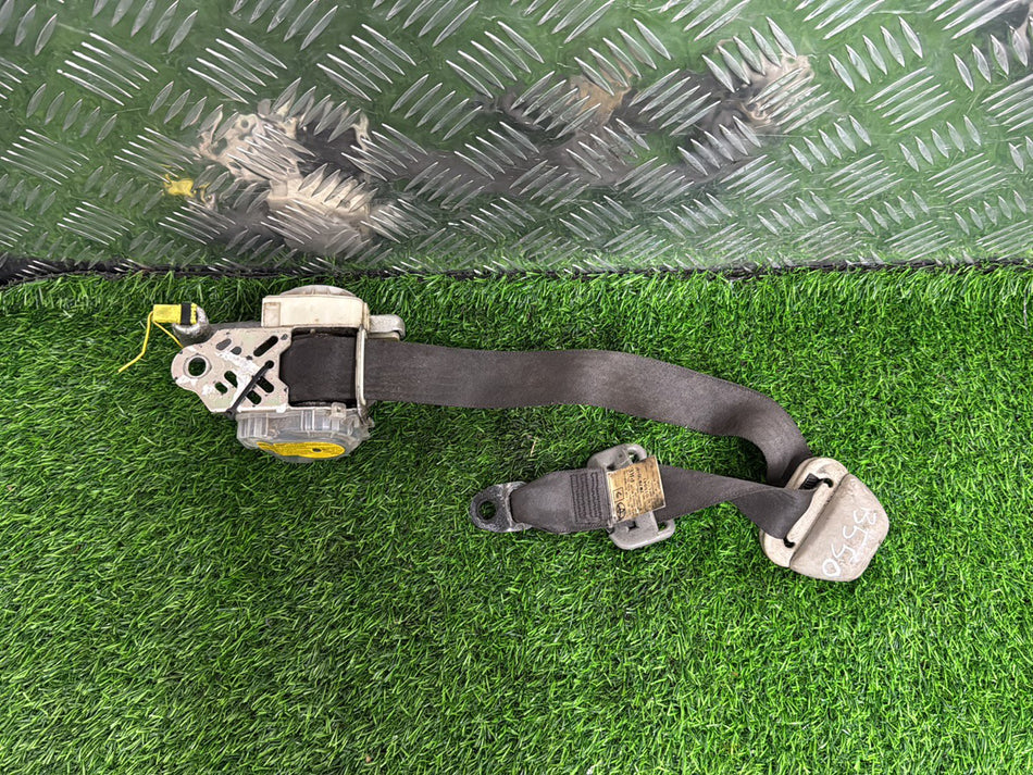2005-2019 Toyota Hiace H200- Right Front Seat Belt PN: 7M7970-P