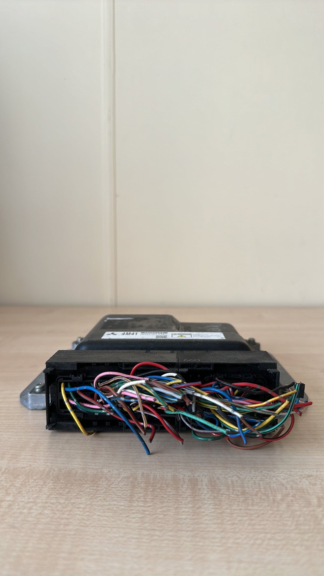 2006-2017 Mitsubishi Pajero ECU 1860C117
