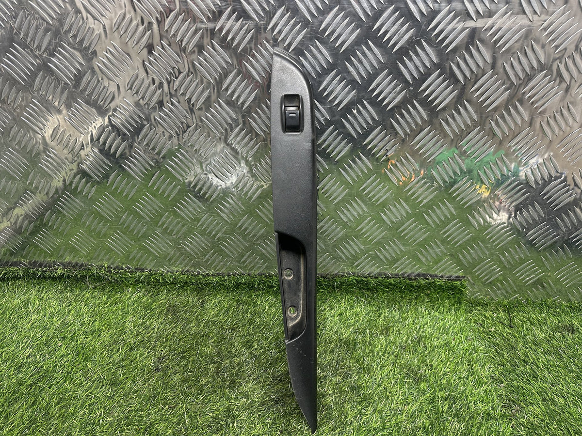 2004-2019 Toyota Hiace H200 - Left Front Power Window Switch PN: 5 PIN