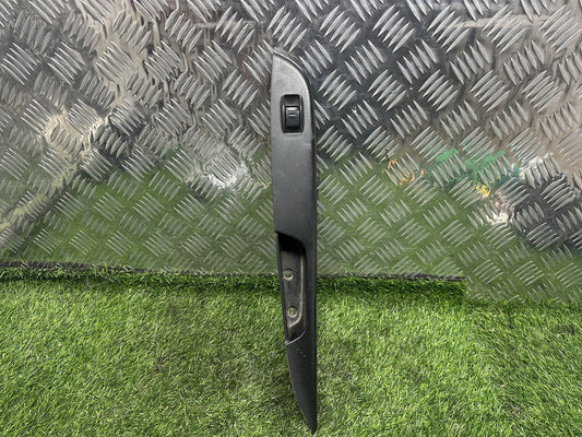 2004-2019 Toyota Hiace H200 - Left Front Power Window Switch PN: 5 PIN