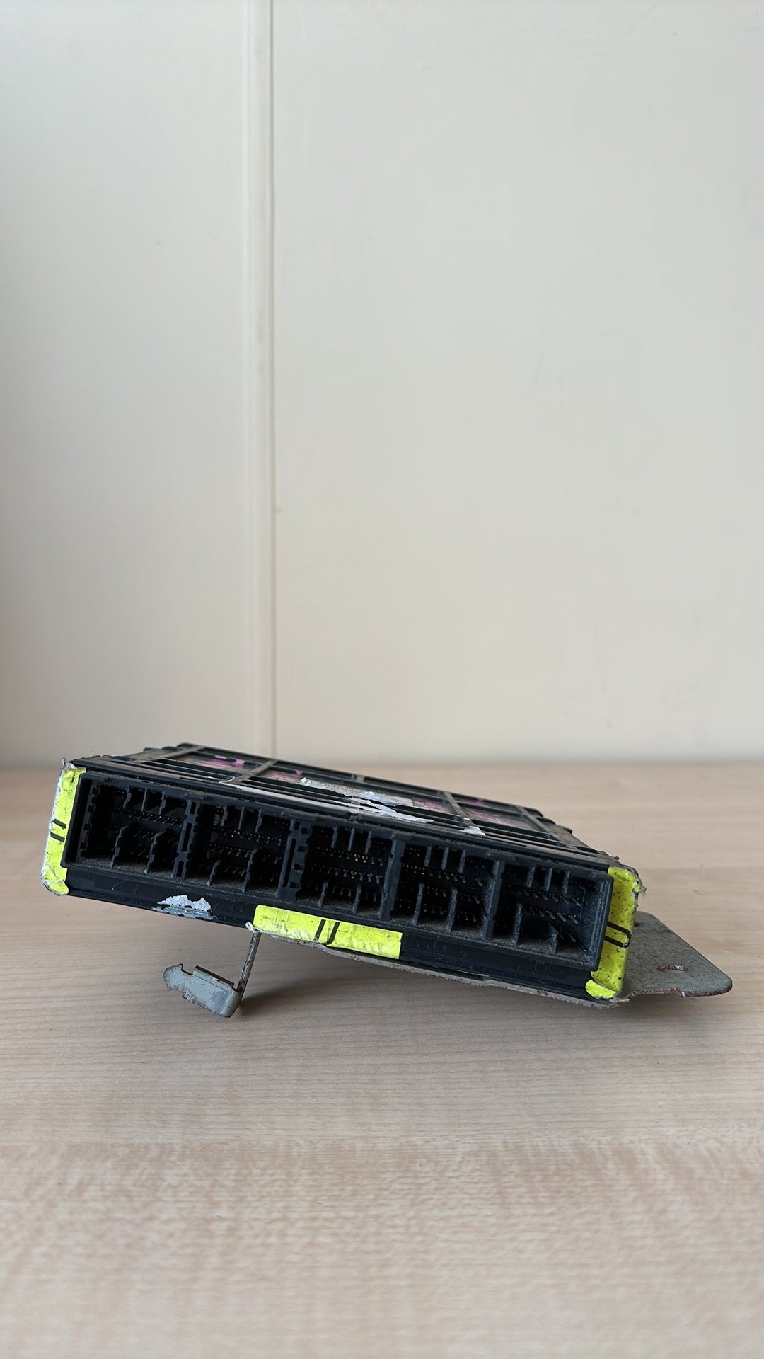 2003-2006 Mitsubishi Outlander ECU 1860A355