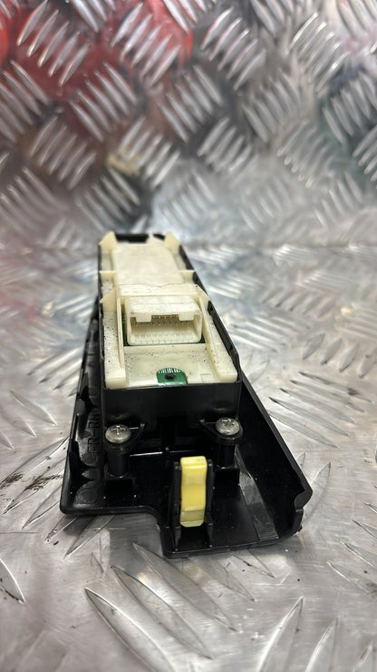 Toyota Auris- Master Power Window Switch PN: 84040-12180
