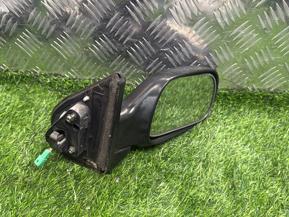 1995-2002 Toyota Corolla EE100- Right Door Mirror PN: 3 WIRE TYPE