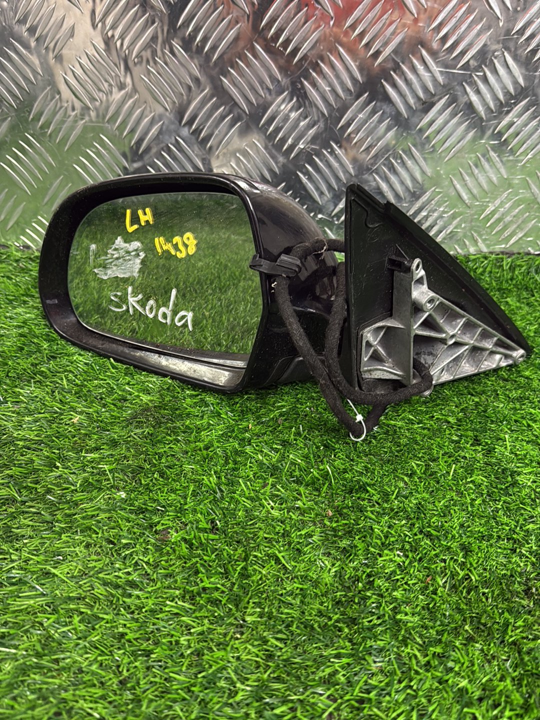 2013 Skoda Octavia Left Door Mirror