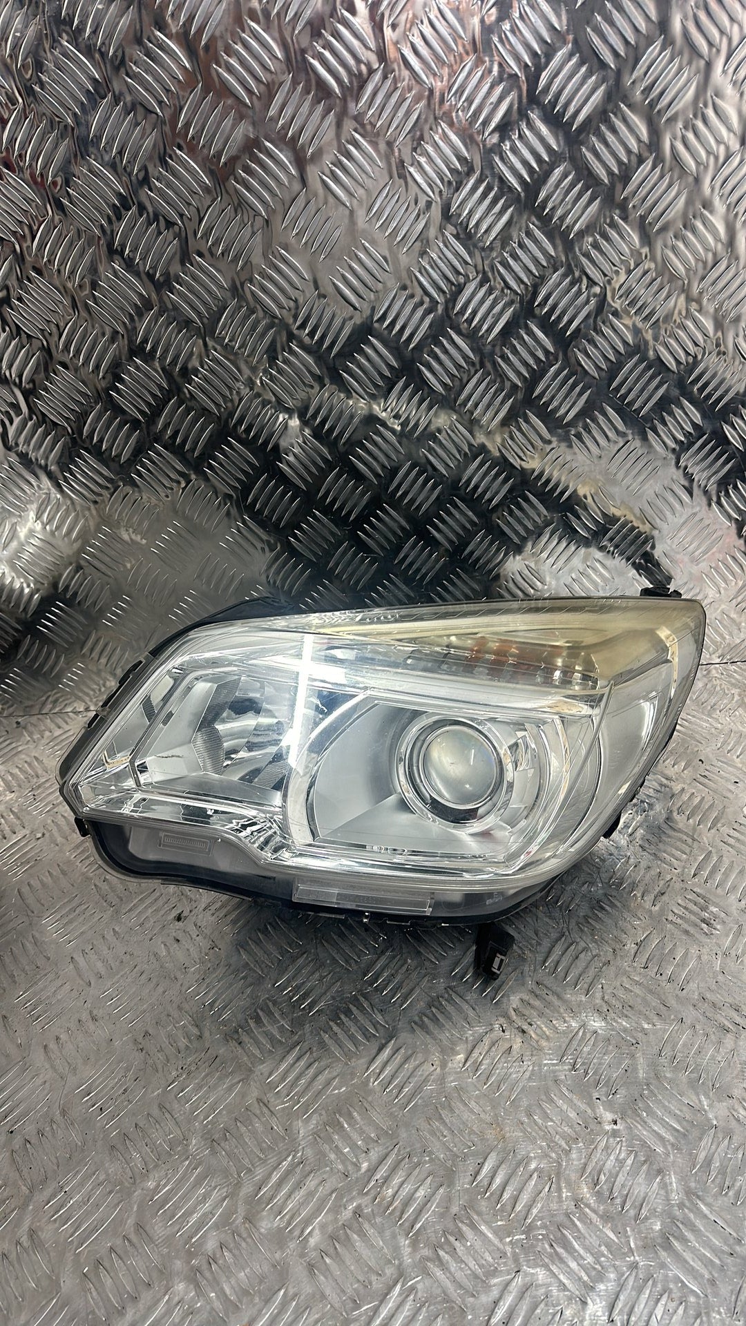 2009-2017 Kia Forte Left Headlight 46530711 LH