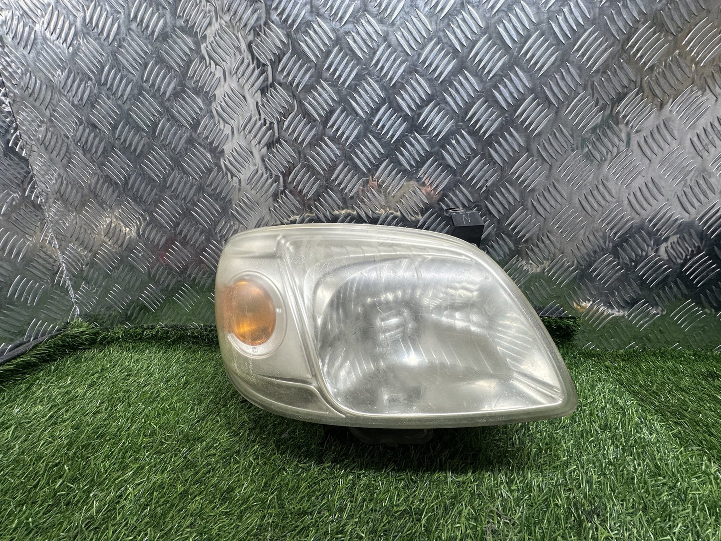 2006-2011 Mazda BT-50 UN- Right Headlight PN: KOITO 100-16680