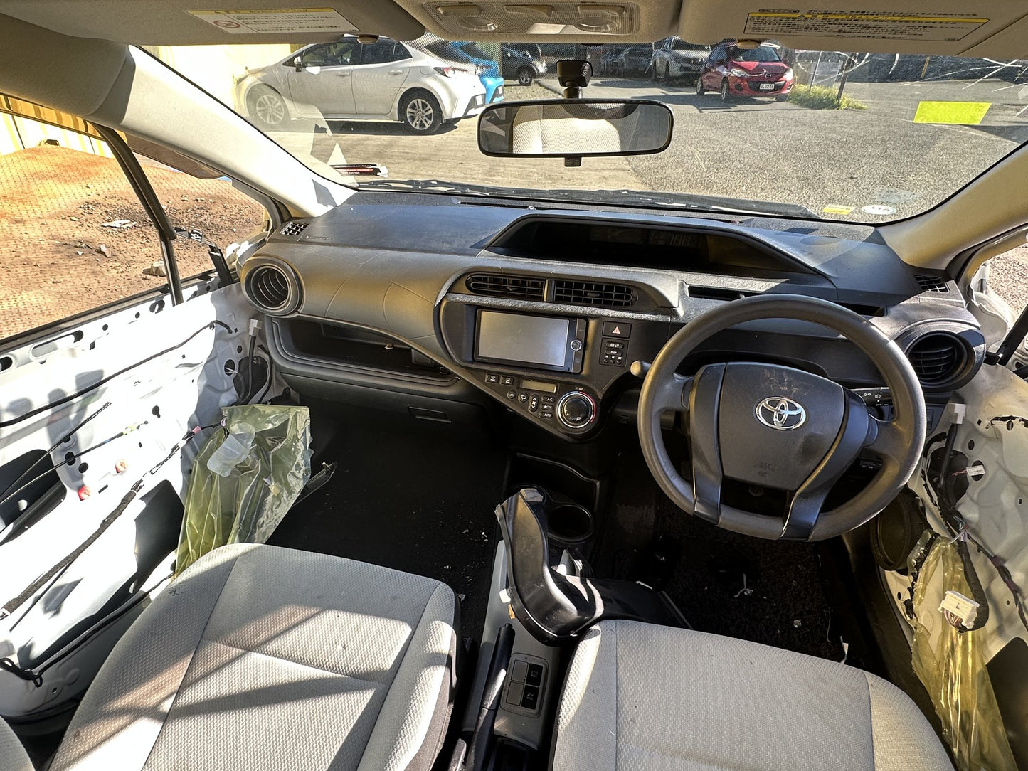 2012 Toyota Aqua Hybrid NHP10
