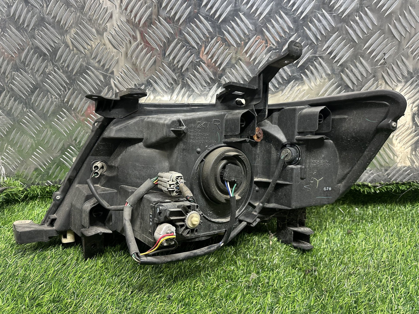 2005-2010 Nissan Serena C25- Right Headlight PN: KOITO 100-24858