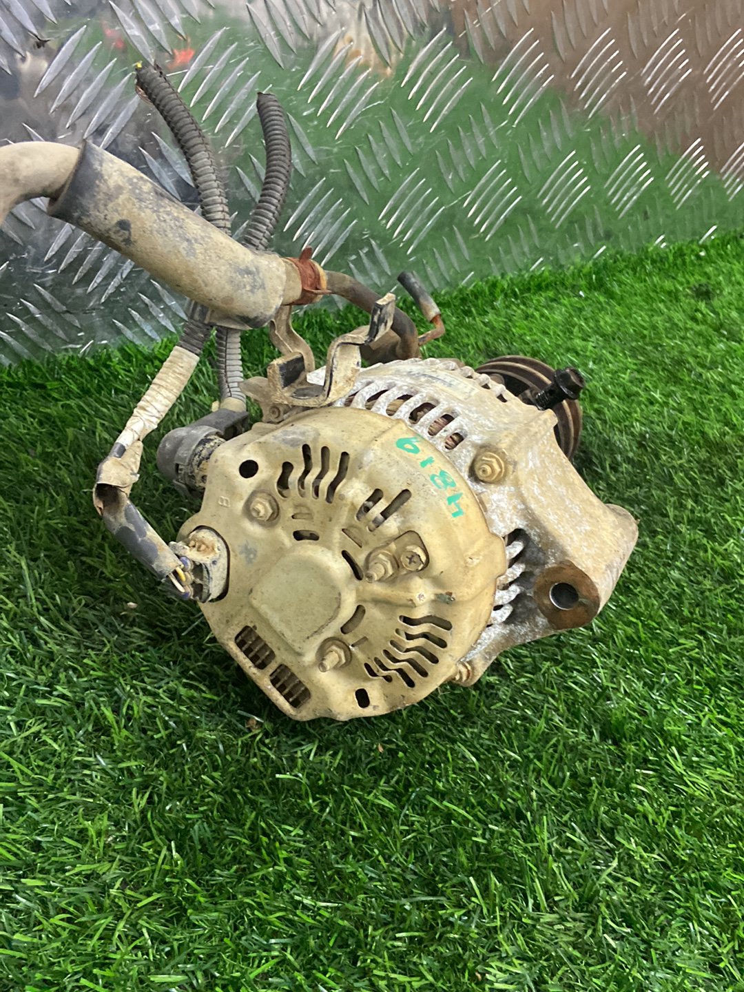 Toyota Hiace Alternator 2704054160