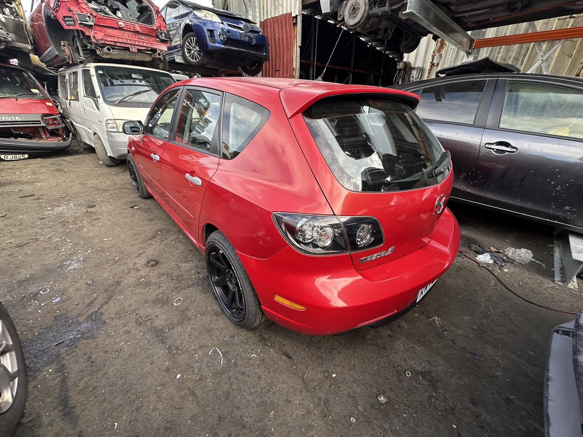 2005 Mazda Mazda3 SP23 JM0BK103100147291