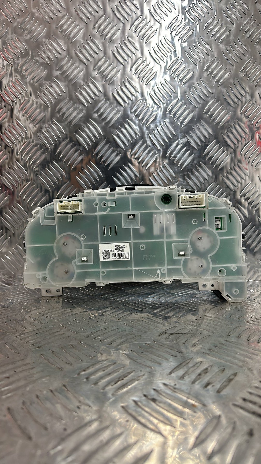 2006-2021 Mitsubishi Pajero- Instrument Cluster PN: 8100C252/ 0T32350