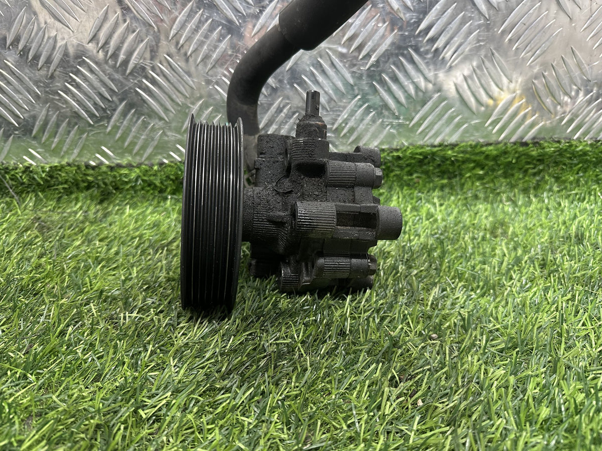 2000-2005 Toyota Estima R30 - Steering Pump PN: 2AZ