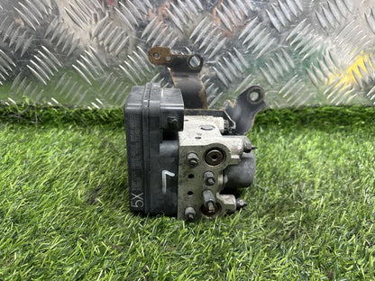 2003-2009 Toyota Wish E10 ZNE10 - ABS Pump/Modulator PN: 44510-68010