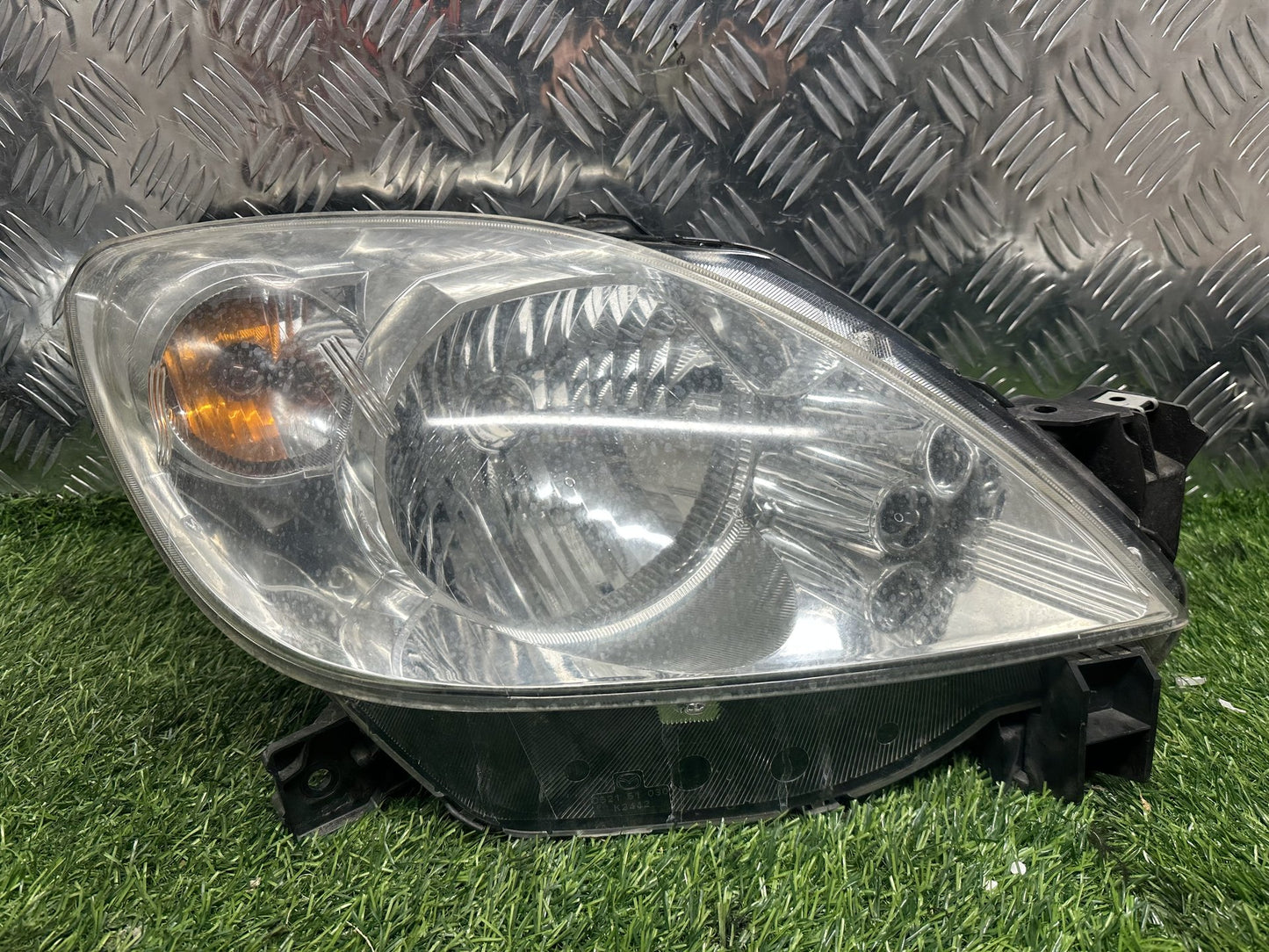 2002-2007 Mazda Demio DY- Right Headlight PN: STANLEY P5548