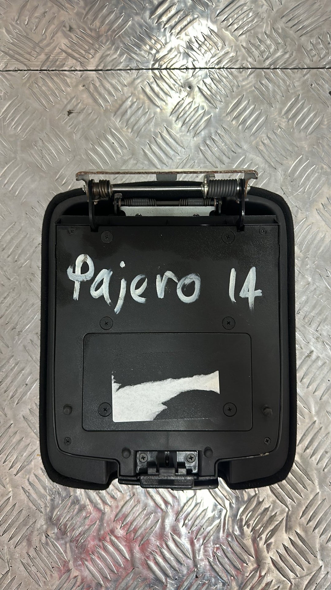 2007-2020 Mitsubishi Pajero- Console Lid PN: