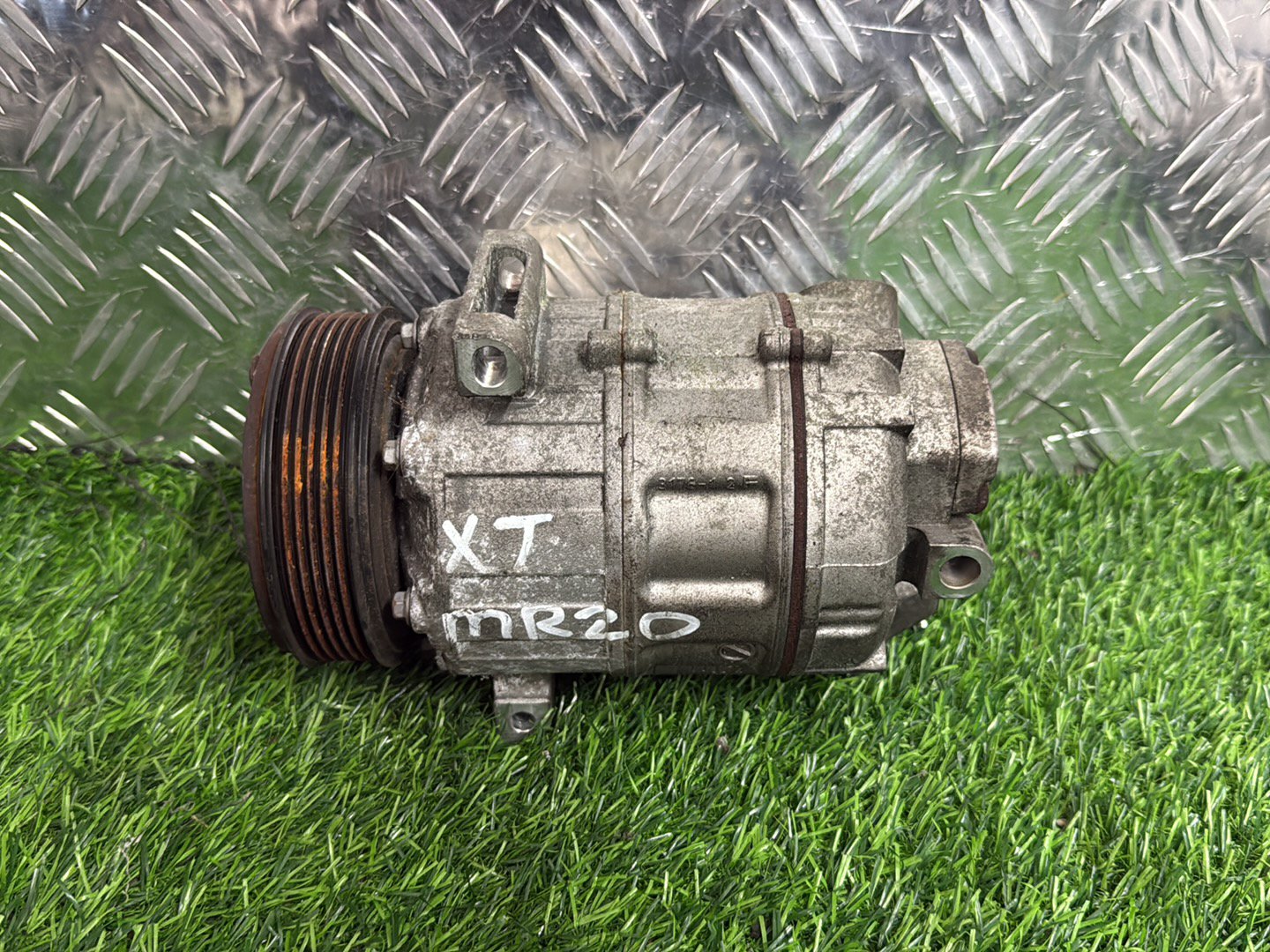 Nissan X-Trail A/C Compressor 92600 EN22A