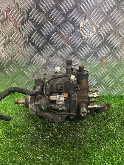 1990 - 1995 Toyota Hilux Injector Pump 2210067070