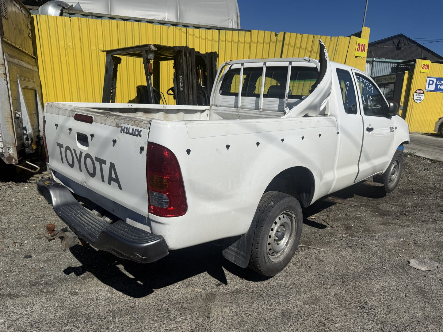 2010 Toyota Hilux 1KD-FTV WRECKING FOR PARTS ONLY