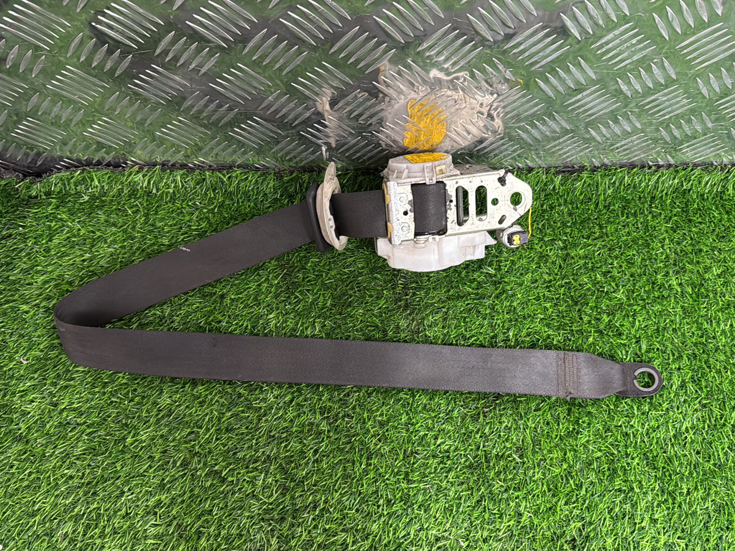 2006 - 2012 Toyota Auris Left Front Seat Belt 7Q2830-P