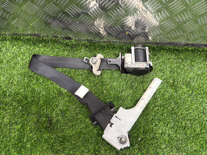 2010 - 2015 Nissan Juke Right Front Seat Belt 6168501