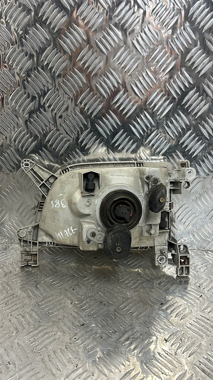 1989-2004 Toyota Hiace Right Headlight TOYOTA 26-40