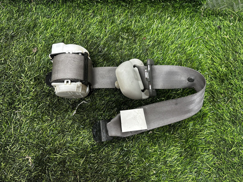 2015 Toyota Hilux AN120 - Left Rear Seat Belt PN: 7Y7510