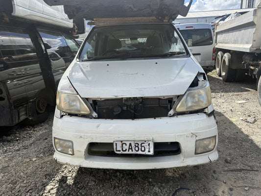 2005 Nissan Serena TC24