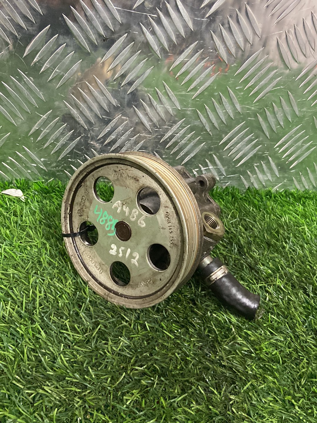 2000 - 2006 Audi A4 Steering Pump 8E0145153ES