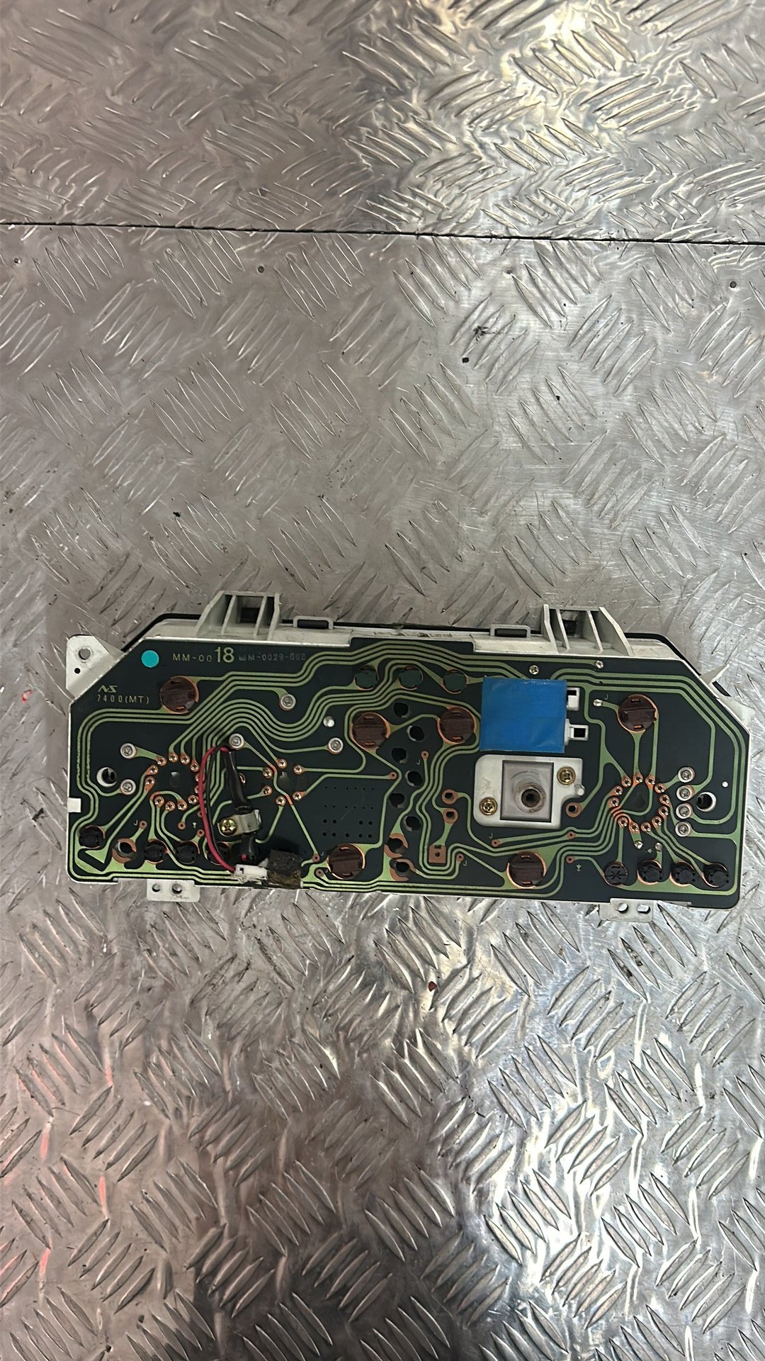 1999-2013 Mitsubishi L300 Instrument Cluster