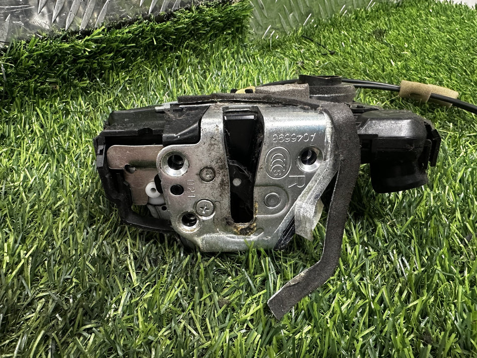 2004-2019 Toyota Hiace H200 - Right Front Lock Actuator PN: 10201156