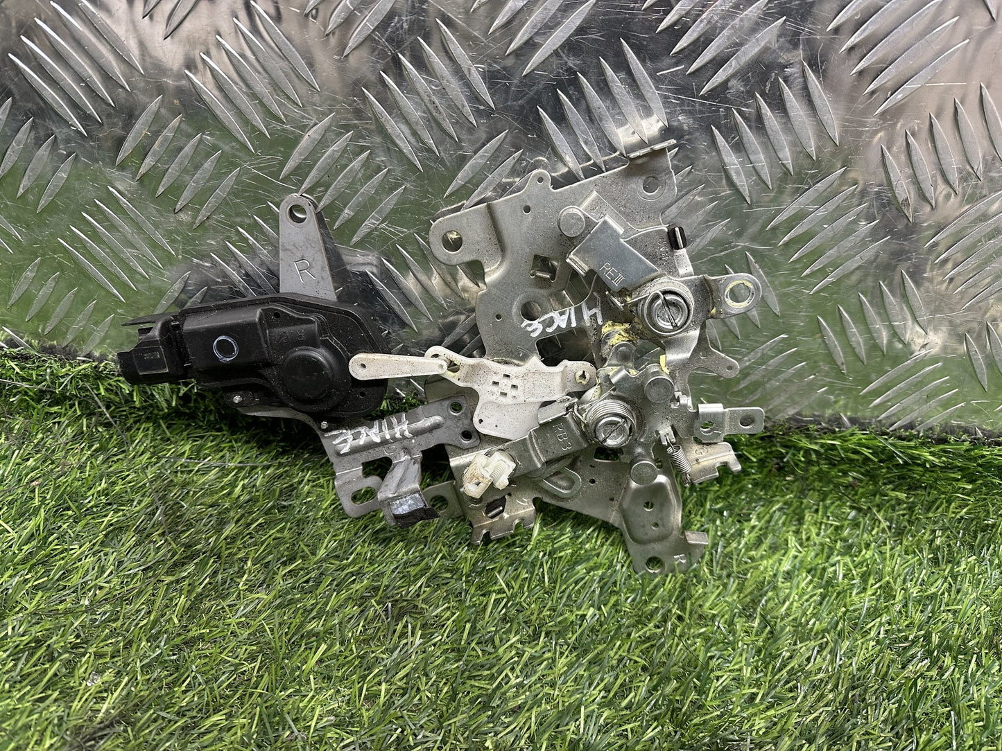 2004-2019 Toyota Hiace H200 - Right Rear Lock Actuator PN: 2 PIN