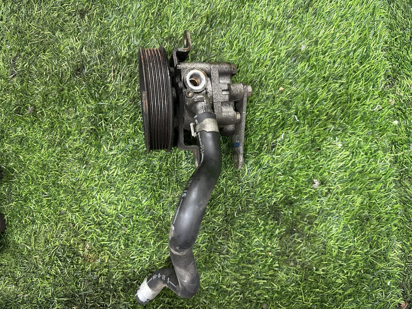 1999-2005 Nissan Serena C24- Steering Pump PN: QR20
