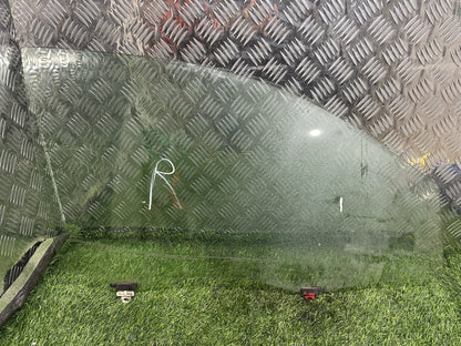 2004-2019 Toyota Hiace H200 - Right Front Door Glass PN: M2H3