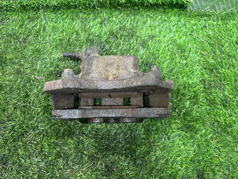 2000 Mitsubishi Pajero V7*W - Right Front Caliper PN: TWO POT