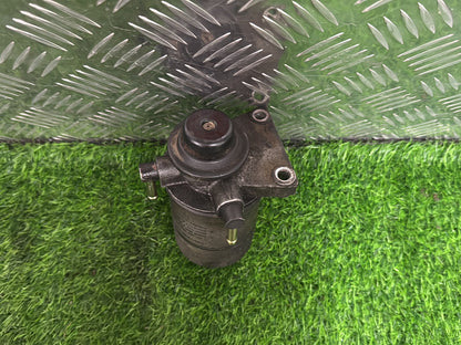 1990-2003 Toyota Hiace Fuel Filter Primer Pump