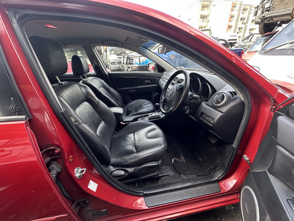 2005 Mazda Mazda3 SP23 JM0BK103100147291
