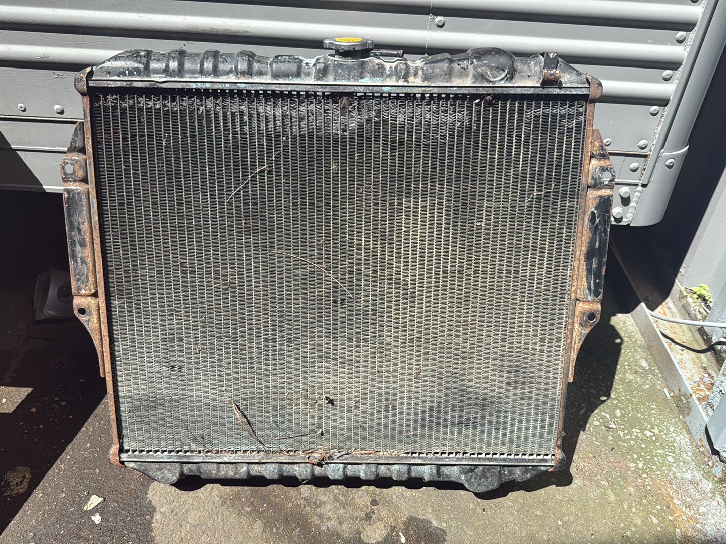 1997 Mitsubishi Pajero V4*W- Radiator PN: 422130-8182