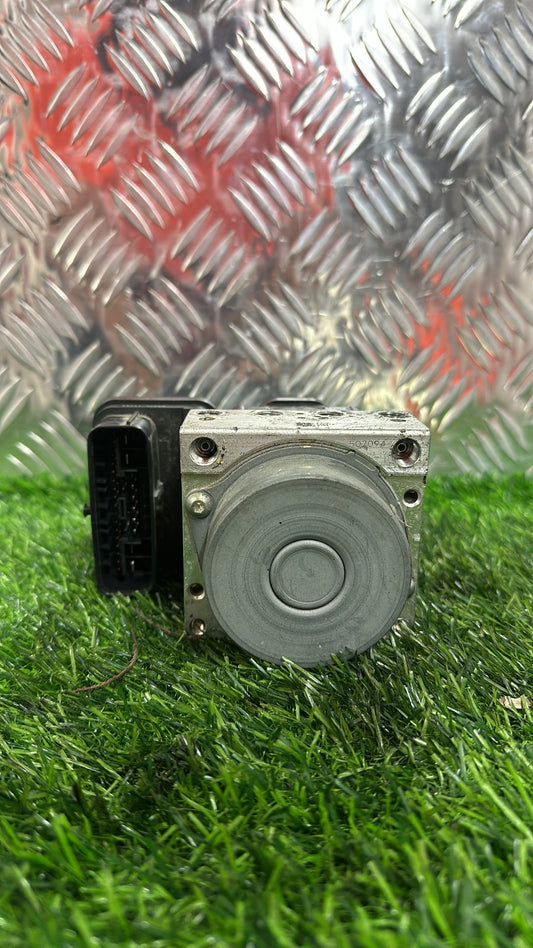 2018 - 2020 Toyota Corolla ABS Pump/Modulator 44510-12590