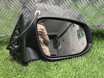 2015-2023 Toyota Hilux- Right Door Mirror PN: 3 WIRE TYPE