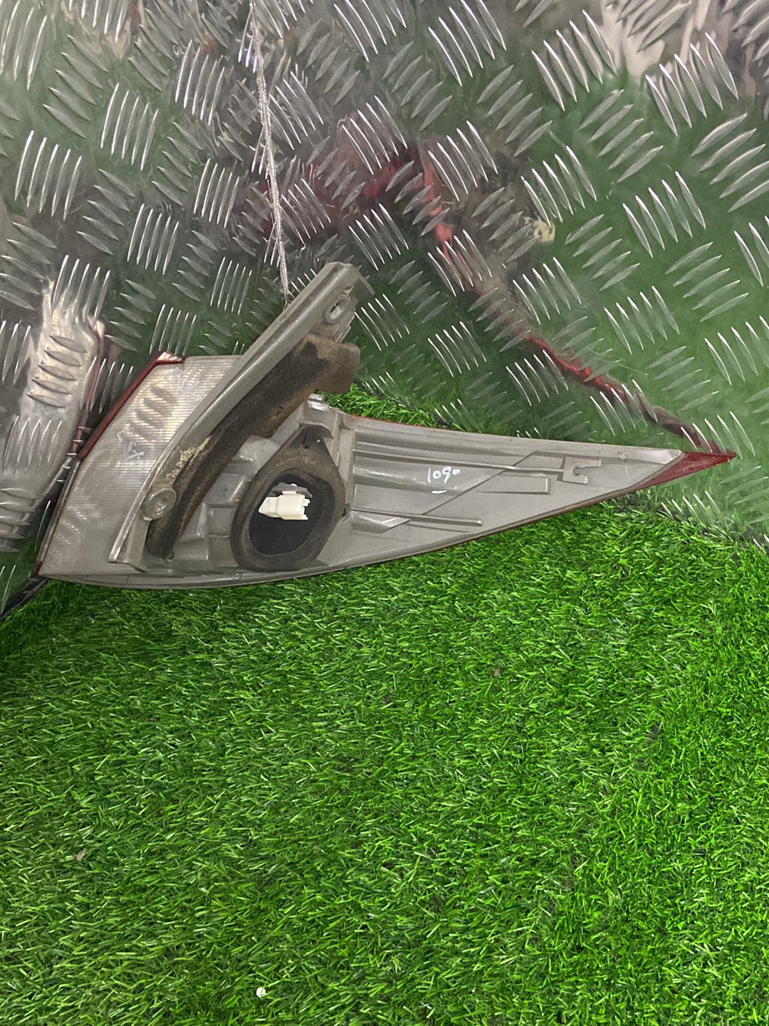 2006 - 2019 Toyota Estima Left Taillight ICHIKOH 28-193