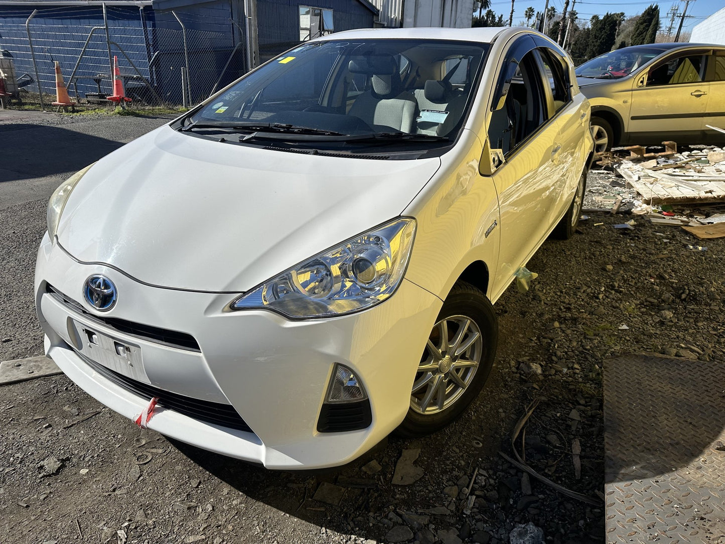 2012 Toyota Aqua Hybrid NHP10